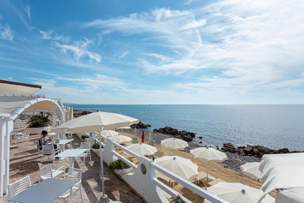 Hotel Cavalluccio Marino Santa Marinella Exterior photo