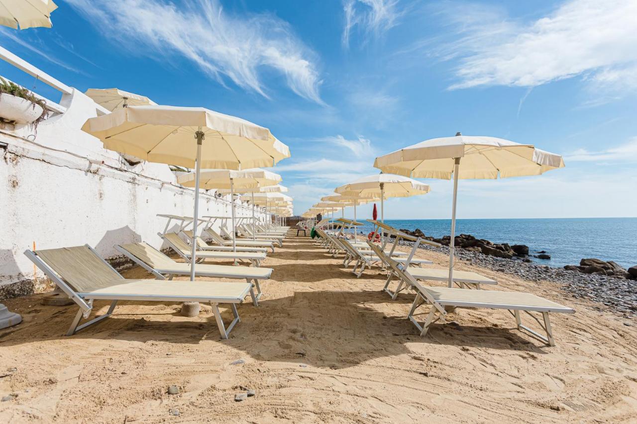 Hotel Cavalluccio Marino Santa Marinella Exterior photo