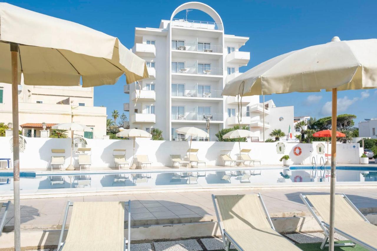 Hotel Cavalluccio Marino Santa Marinella Exterior photo